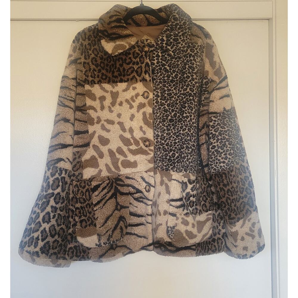 IZZI Outerwear Teddy Sherpa Jacket L Animal Print Patchwork Coat Brown Button
